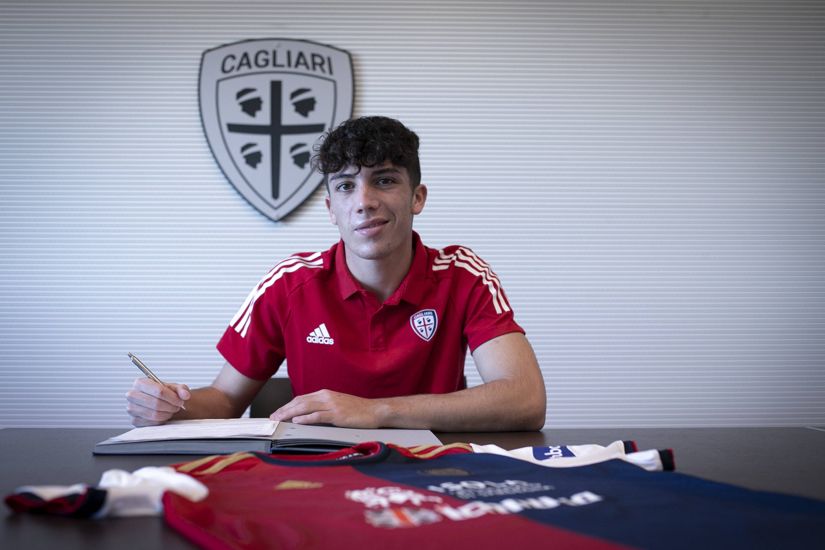 包含冲刺阶段多特蒙德调整名单以备意大利杯;内部沟通环节打磨;媒体盛赞;球探报告显示潜力的词条 包含冲刺阶段多特蒙德调整名单以备意大利杯;内部沟通环节打磨;媒体盛赞;球探报告显示潜力的词条